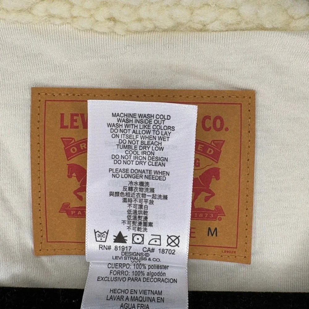 NWT Levi's Ivory Sherpa Trucker Jacket Unisex Youth Sz M‎ 10-12